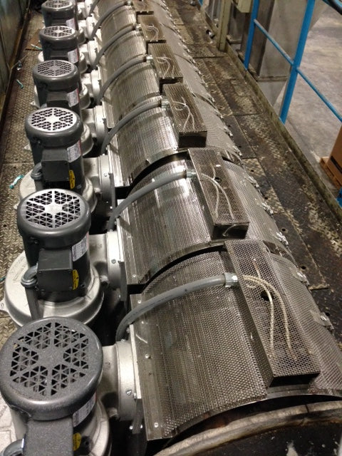 Electra-Kool Model 1000 filtered blower cooling a plastic extruder